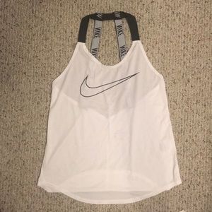 Nike Women’s Breathe Tank